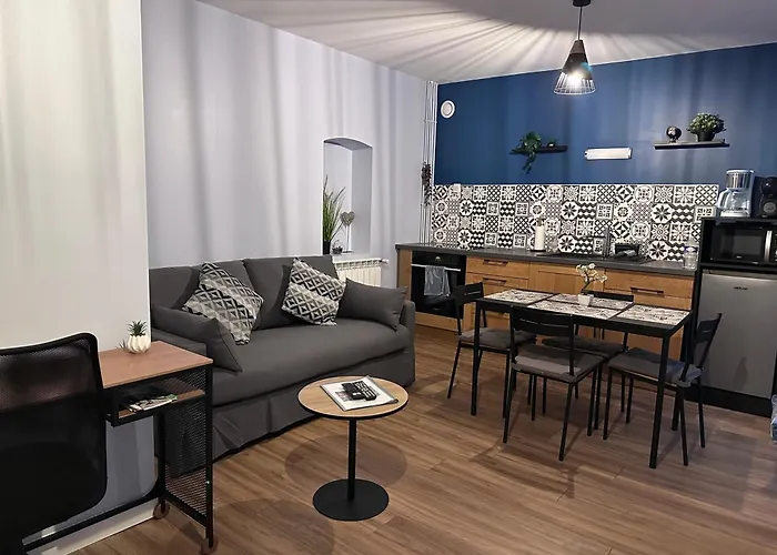Duplex Cosy Hyper Centre